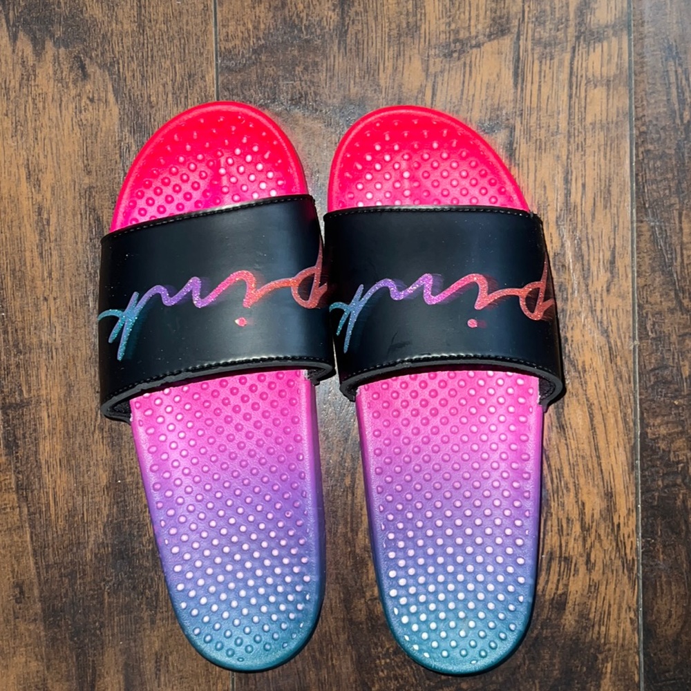 Vs pink slides